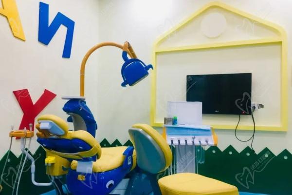 深圳愛康健口腔五月份優(yōu)惠活動來襲:種牙/正畸/洗牙都有優(yōu)惠